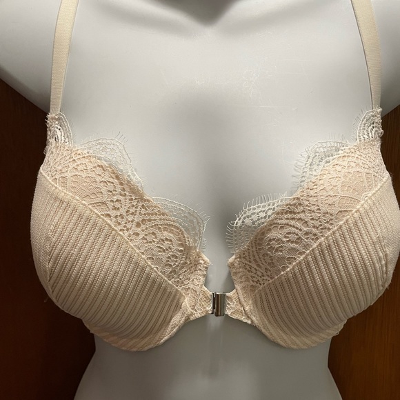 Victoria’s Secret Dream Angels lined Demi - Picture 1 of 7